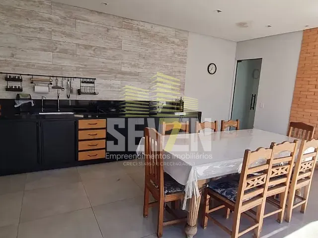 Casa com 240m², à venda, no bairro Vila Lemos em Bauru
