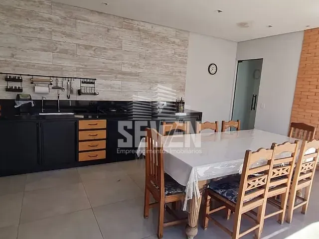 Casa com 240m², à venda, no bairro Vila Lemos em Bauru