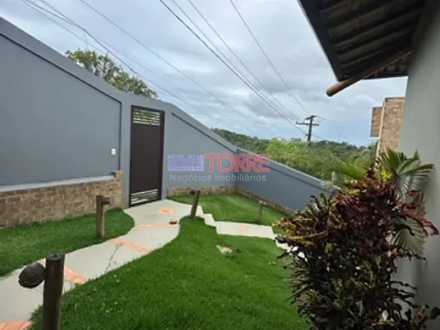 Casa com 620m² 4 quartos e 3 banheiros, à venda ou para alugar, no bairro Nossa Senhora da Vitória em Ilhéus