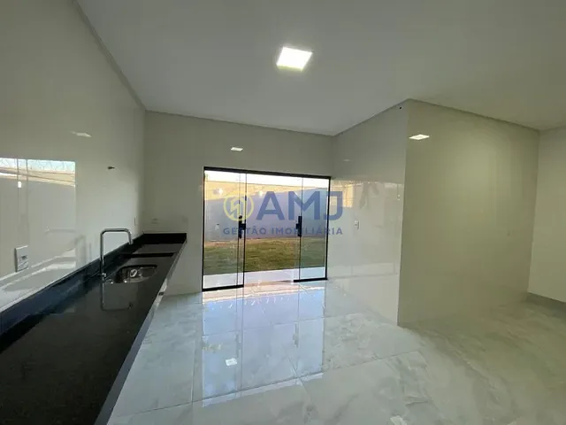 Casa com 188m² 3 quartos e 2 banheiros, à venda, no bairro Setor Serra Dourada em Aparecida de Goiânia