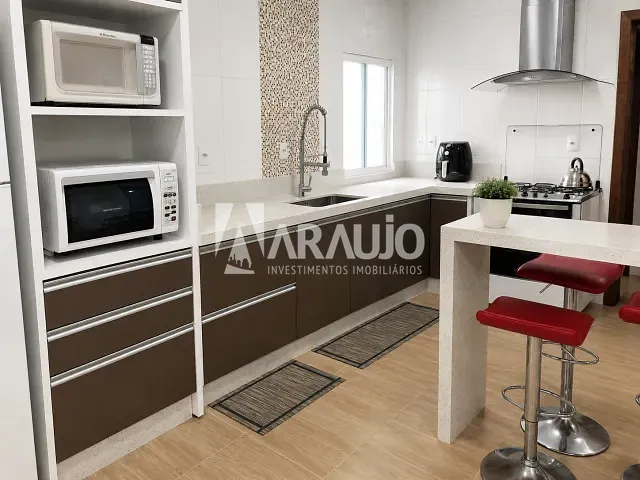 Casa com 216m² 2 quartos e 1 banheiro, à venda, no bairro São João em Itajaí