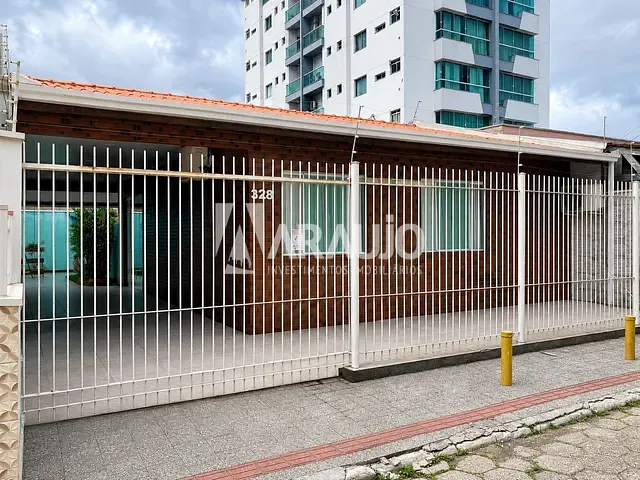 Casa com 216m² 2 quartos e 1 banheiro, à venda, no bairro São João em Itajaí