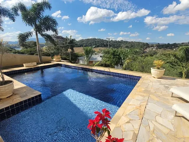 Casa com 1000m² 4 quartos e 2 banheiros, à venda, no bairro Riviera do Jaguari em Piracaia