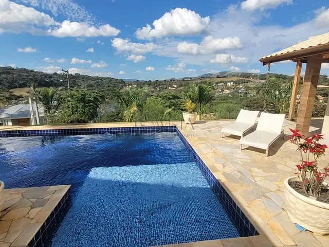 Casa com 1000m² 4 quartos e 2 banheiros, à venda, no bairro Riviera do Jaguari em Piracaia
