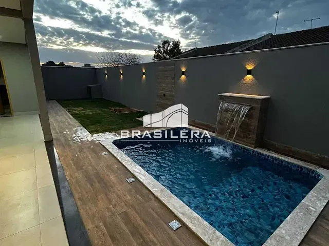 Casa 3 quartos e 4 banheiros, à venda, no bairro Jardim Ipiranga em Aparecida de Goiânia