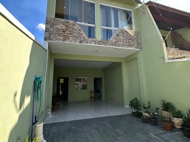 Casa com 150m² 3 quartos e 3 banheiros, à venda, no bairro Parque Rosário em Campos dos Goytacazes