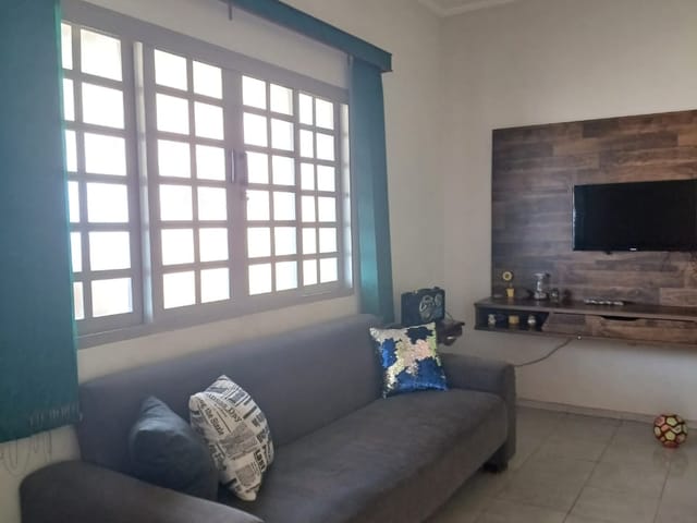 Casa com 253m² 2 quartos e 2 banheiros, à venda, no bairro Jardim Lisa em Campinas