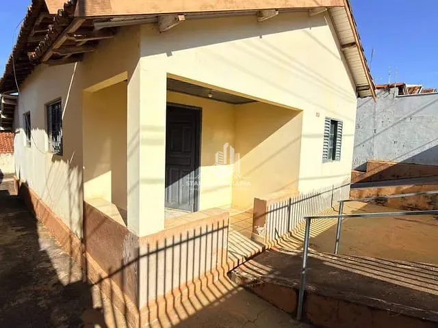Casa com 242m² 2 quartos e 1 banheiro, à venda, no bairro Vila Schiavon em Pederneiras