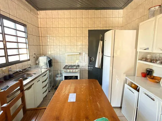 Casa com 242m² 2 quartos e 1 banheiro, à venda, no bairro Vila Schiavon em Pederneiras