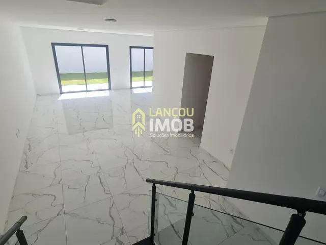 Casa com 300m² 3 quartos e 4 banheiros, à venda, no bairro São Venâncio em Itupeva