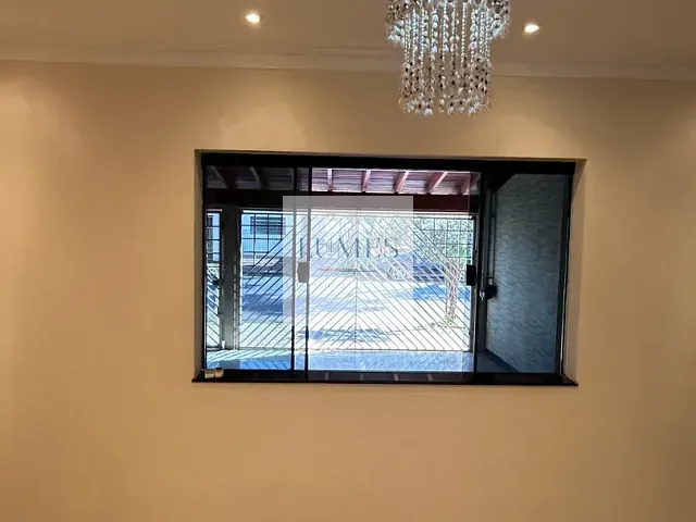 Casa com 204m² 3 quartos e 1 banheiro, à venda, no bairro Jardim São Francisco em Santa Bárbara D'Oeste