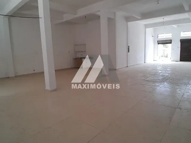 Galpão / Barracão para alugar, no bairro São Mateus em Araçuaí