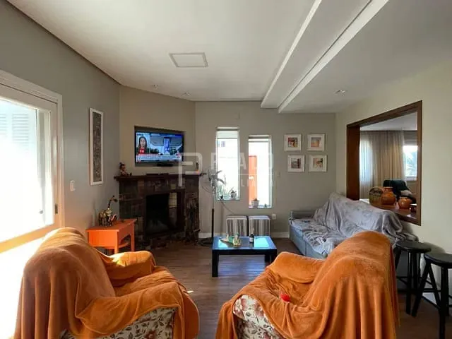Casa 3 quartos e 3 banheiros, à venda, no bairro Laranjal em Pelotas