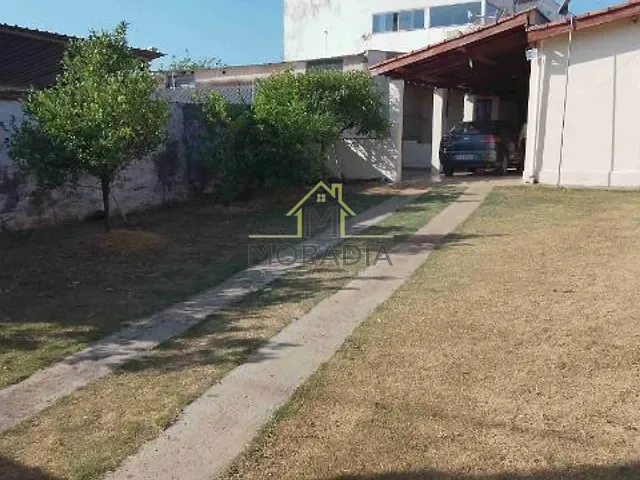 Casa com 300m² 2 quartos e 1 banheiro, à venda, no bairro Jd Dom Herminio em Guaxupé