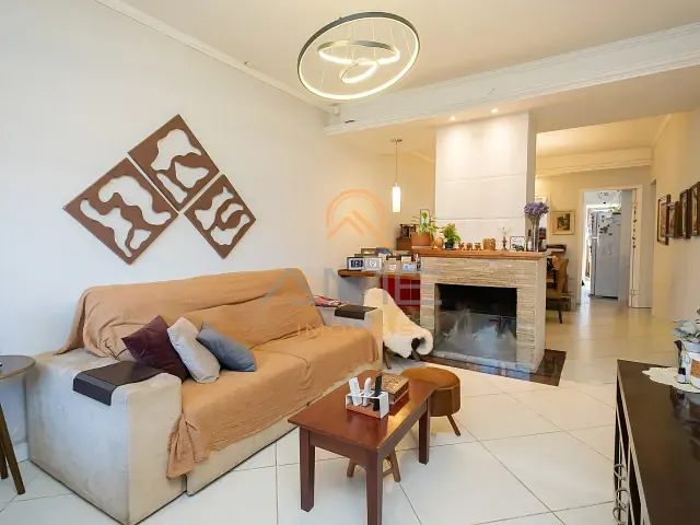 Casa 3 quartos e 3 banheiros, à venda, no bairro Laranjal em Pelotas