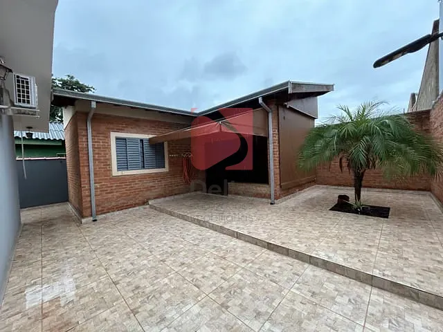 Casa 4 quartos e 3 banheiros, à venda, no bairro Jardim Margarida em Pirassununga
