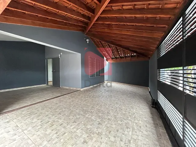 Casa 4 quartos e 3 banheiros, à venda, no bairro Jardim Margarida em Pirassununga