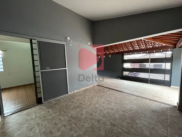 Casa 4 quartos e 3 banheiros, à venda, no bairro Jardim Margarida em Pirassununga
