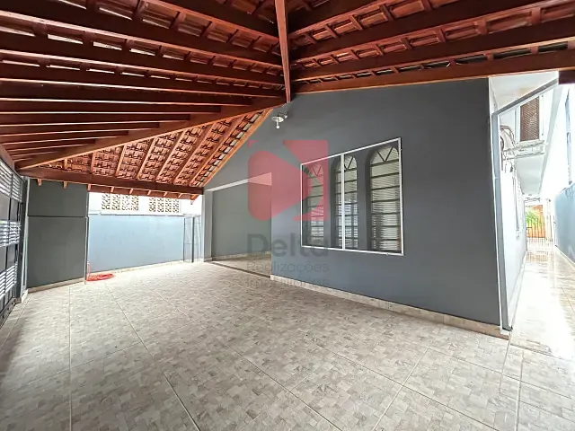 Casa 4 quartos e 3 banheiros, à venda, no bairro Jardim Margarida em Pirassununga