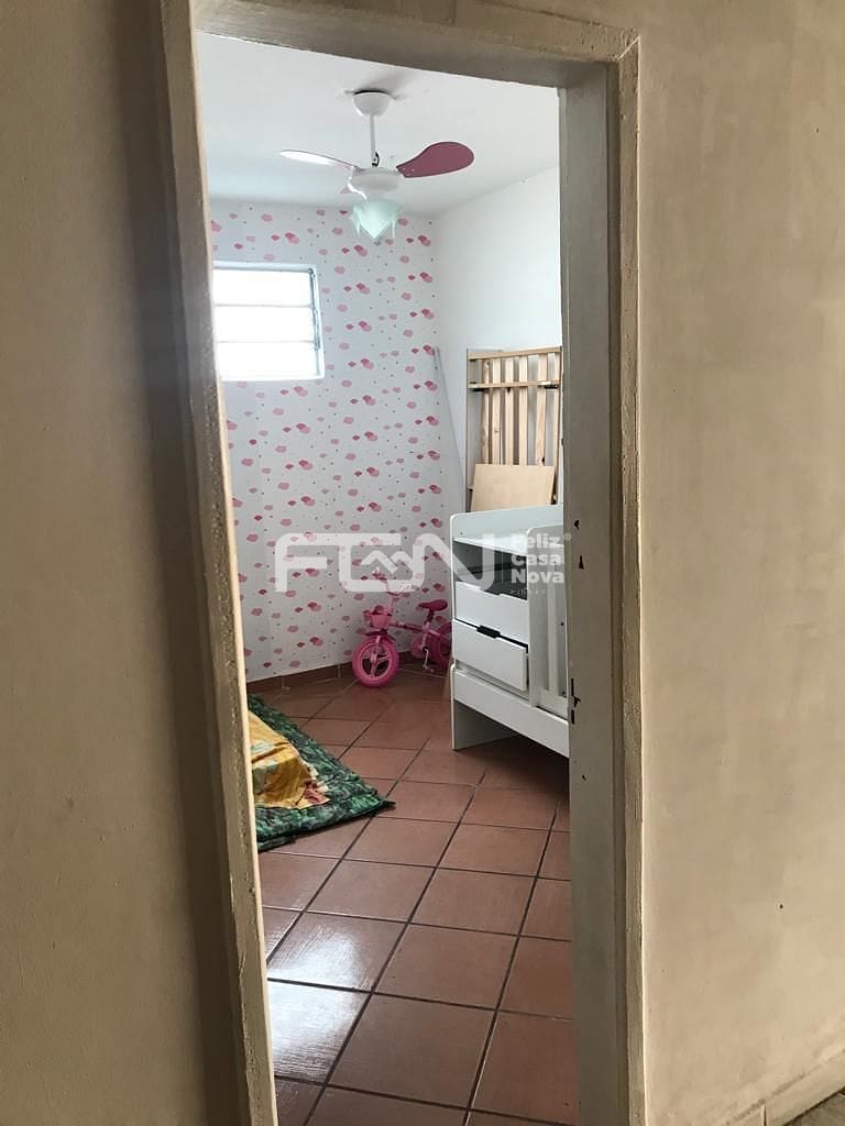 Casa à venda com 3 quartos, 10m² - Foto 5