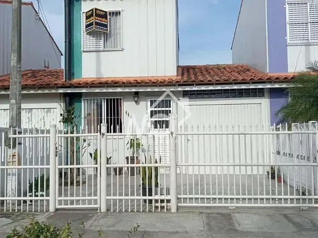 Casa 3 quartos e 2 banheiros, à venda, no bairro Areal em Pelotas