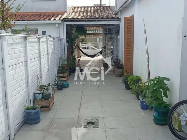 Casa 3 quartos e 2 banheiros, à venda, no bairro Areal em Pelotas