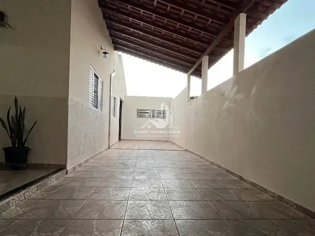 Casa com 250m² 3 quartos e 2 banheiros, à venda, no bairro Núcleo Habitacional Dona Leonor Mendes de Barros em Pederneiras