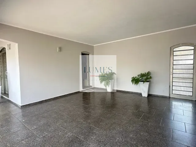Casa com 400m² 3 quartos e 4 banheiros, à venda, no bairro Centro em Santa Bárbara D'Oeste