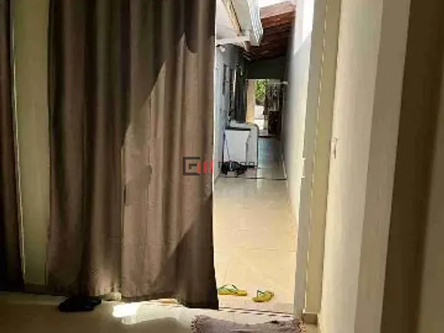 Casa 3 quartos e 2 banheiros, à venda, no bairro Santa Joana em Londrina