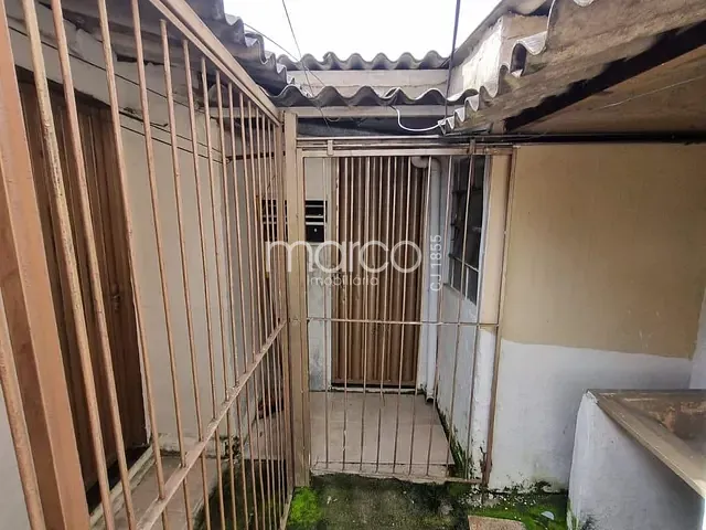 Casa 2 quartos e 1 banheiro, para alugar, no bairro Vila Santa Helena em Goiânia