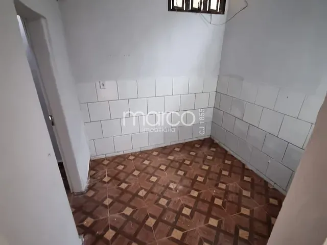 Casa 2 quartos e 1 banheiro, para alugar, no bairro Vila Santa Helena em Goiânia
