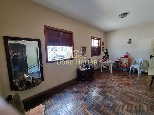 Casa com 481m² 5 quartos e 4 banheiros, à venda, no bairro Vila Santa Cecília em Volta Redonda