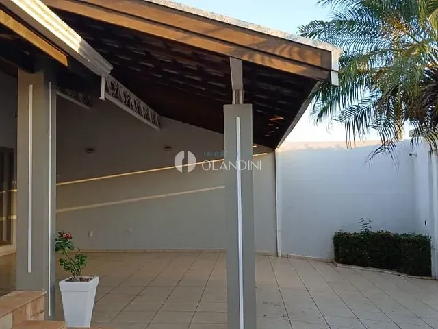 Casa com 438m² 3 quartos e 2 banheiros, à venda, no bairro Jardim Conquista em Artur Nogueira