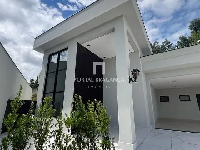 Casa 3 quartos e 5 banheiros, à venda, no bairro Condomínio Residencial Euroville II em Bragança Paulista