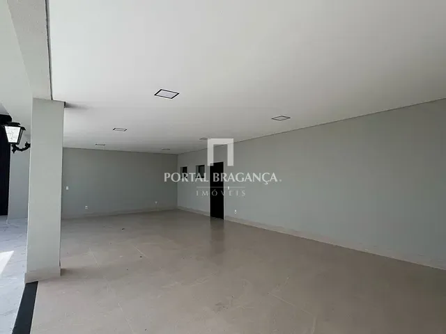 Casa 3 quartos e 5 banheiros, à venda, no bairro Condomínio Residencial Euroville II em Bragança Paulista