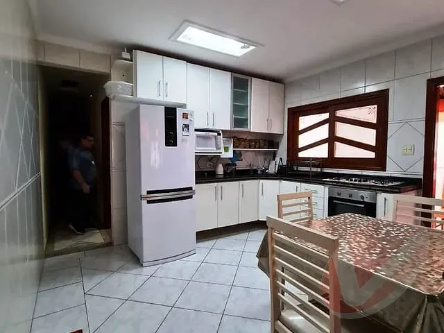 Casa 4 quartos e 3 banheiros, à venda, no bairro Caiçara em Praia Grande