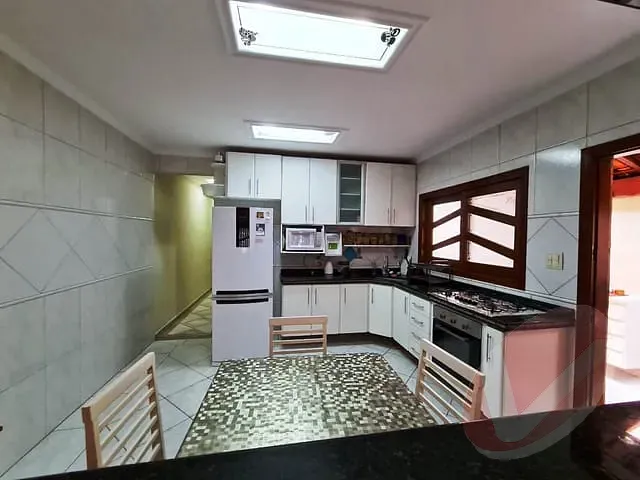 Casa 4 quartos e 3 banheiros, à venda, no bairro Caiçara em Praia Grande