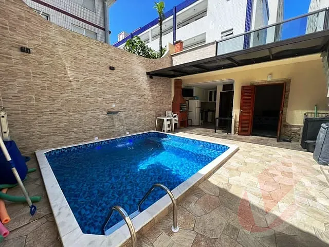 Casa 4 quartos e 3 banheiros, à venda, no bairro Caiçara em Praia Grande