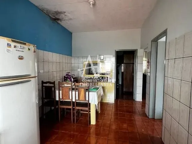 Casa com 240m² 4 quartos e 3 banheiros, à venda, no bairro Jardim Julieta em Taubaté