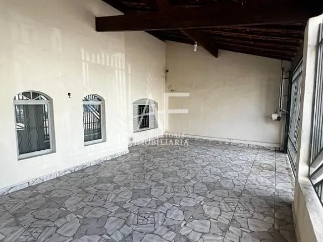 Casa com 240m² 4 quartos e 3 banheiros, à venda, no bairro Jardim Julieta em Taubaté