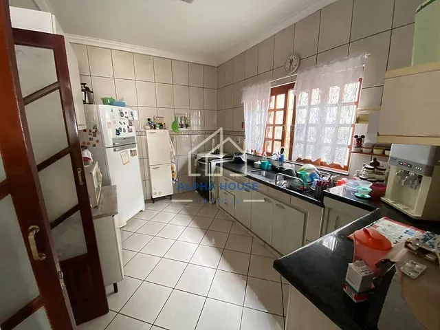 Casa 3 quartos e 1 banheiro, à venda, no bairro Conjunto Habitacional Terra dos Ipês II (Fase II) em Pindamonhangaba