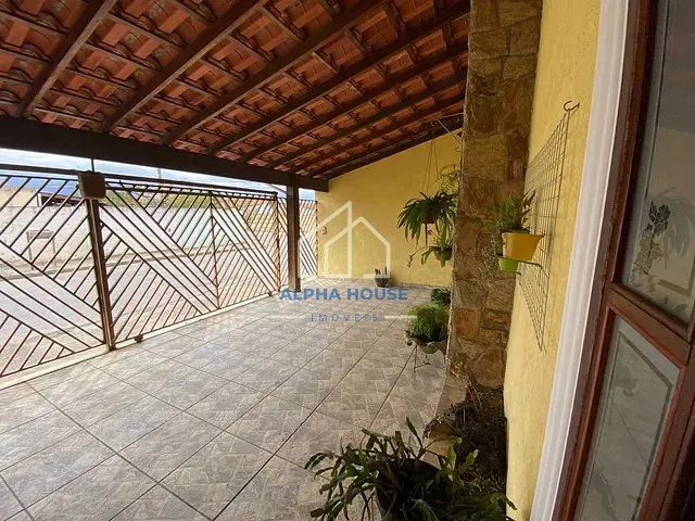 Casa 3 quartos e 1 banheiro, à venda, no bairro Conjunto Habitacional Terra dos Ipês II (Fase II) em Pindamonhangaba