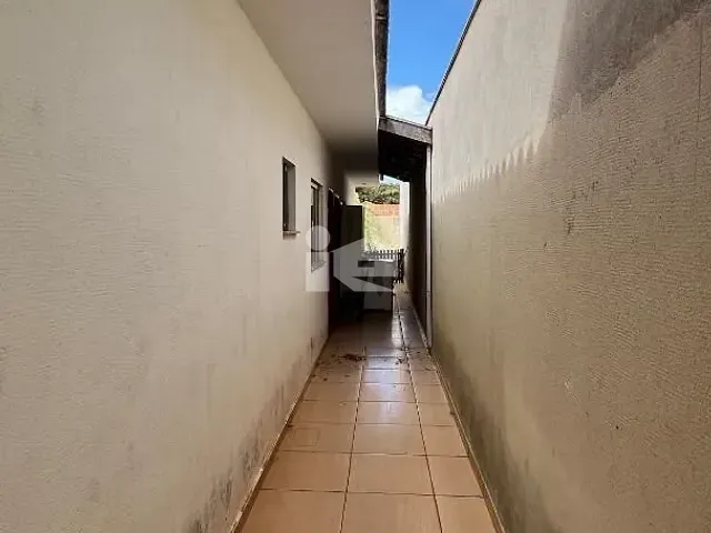 Casa com 125m² 2 quartos e 1 banheiro, à venda, no bairro Jardim Pioneiros em Rolândia