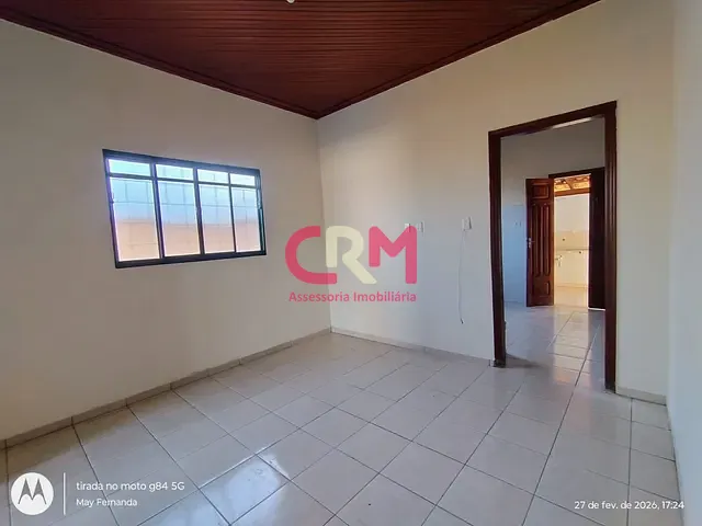 Casa com 392m² 3 quartos e 1 banheiro, para alugar, no bairro Centro em Taquaritinga