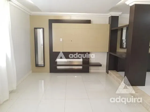 Sobrado 2 quartos e 2 banheiros, à venda, no bairro Oficinas em Ponta Grossa