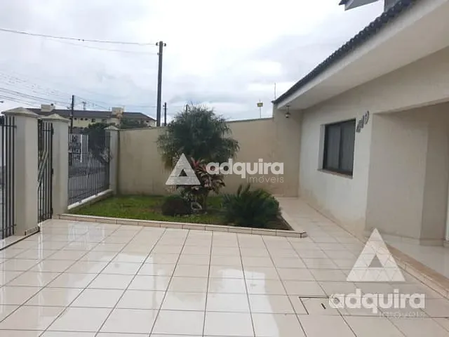 Sobrado 2 quartos e 2 banheiros, à venda, no bairro Oficinas em Ponta Grossa