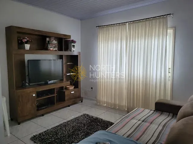 Casa com 450m² 2 quartos e 2 banheiros, à venda, no bairro Vila Nova em Joinville