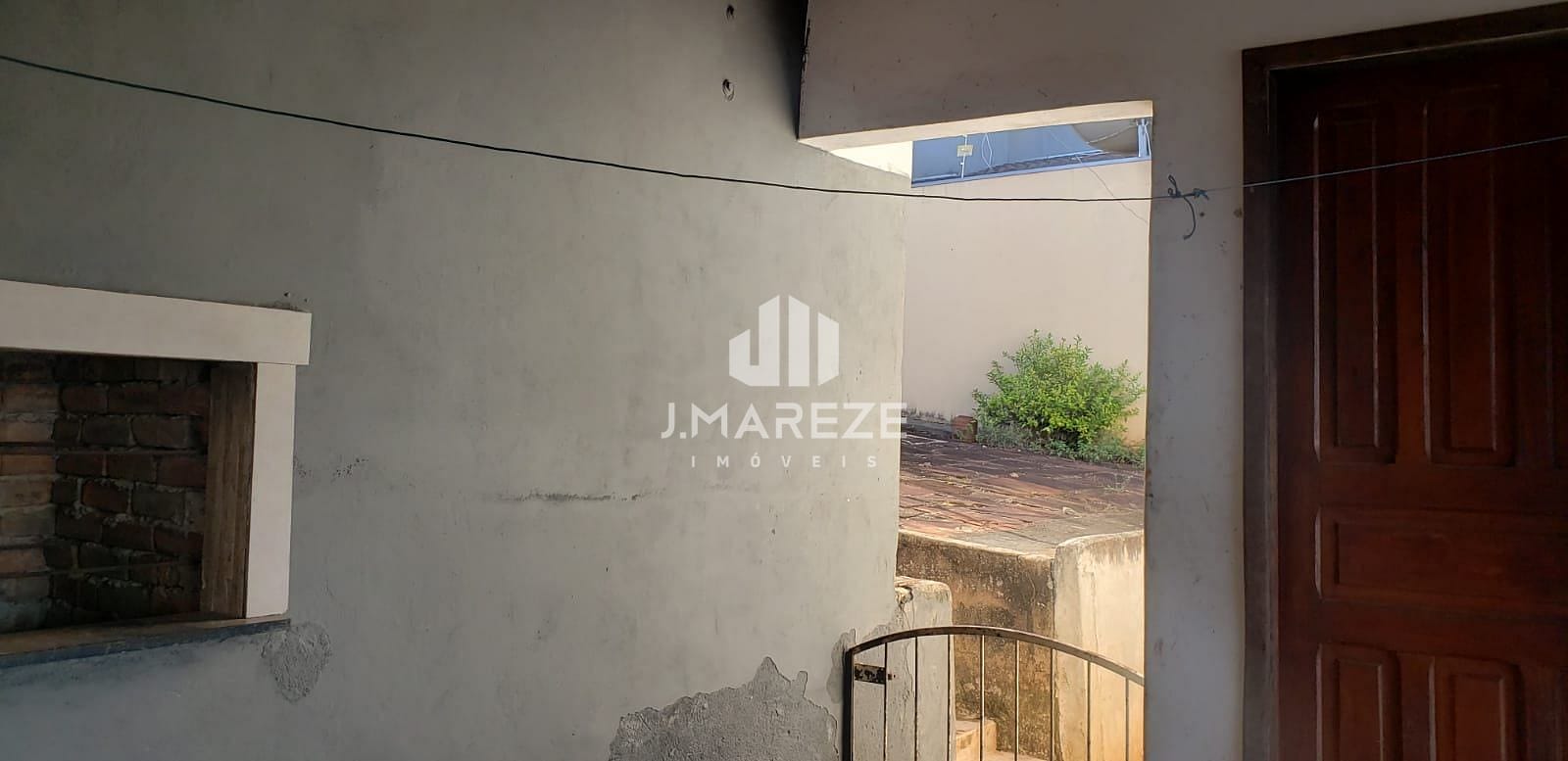 Casa à venda com 2 quartos, 100m² - Foto 3