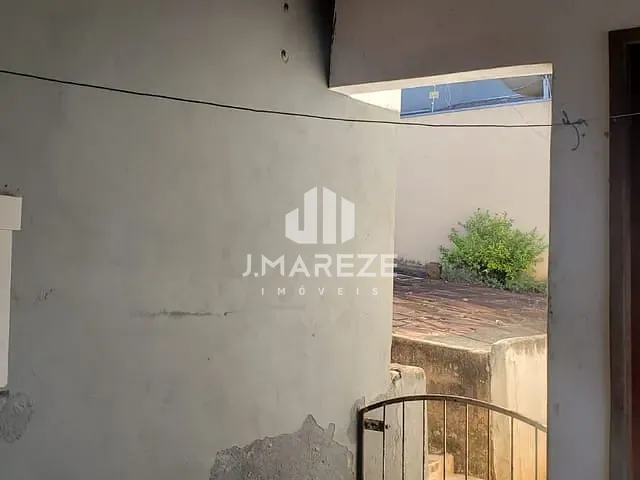 Casa com 396m² 2 quartos e 1 banheiro, à venda, no bairro Jardim São Pedro em Apucarana