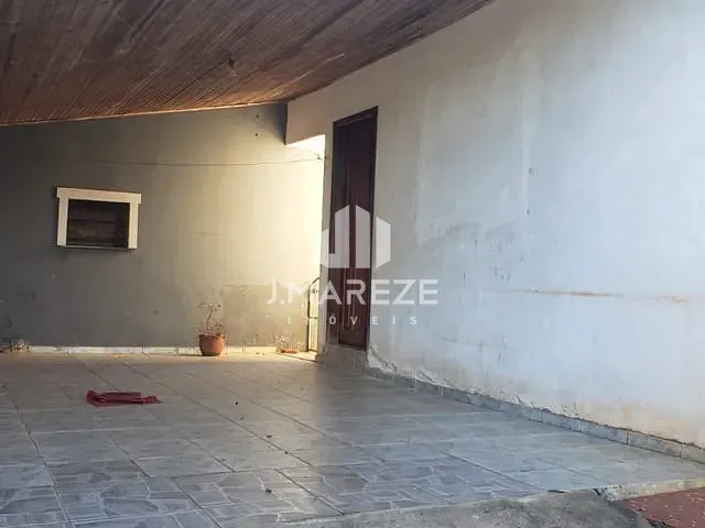 Casa com 396m² 2 quartos e 1 banheiro, à venda, no bairro Jardim São Pedro em Apucarana